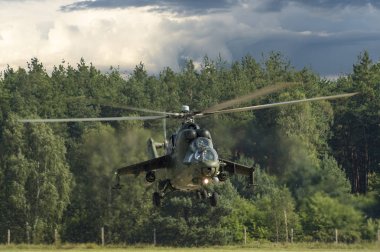 Air Base Swidwin, Polonya-Haziran 2016: Mi-24 helikopter askeri tatbikatlar sırasında Polonya Hava Kuvvetleri