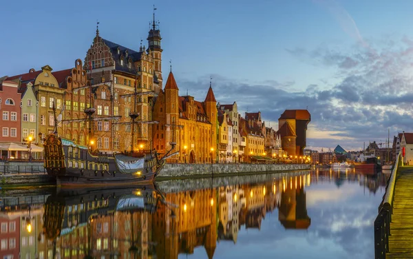 Színes gótikus homlokzatok, az óváros, Gdansk, Lengyelország — Stock Fotó
