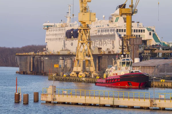 Passagierfähre Trockendock Der Reparaturwerft Reparaturwerkstätten Szczecin Polen — Stockfoto