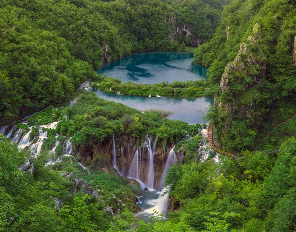 十六国家公园最著名的瀑布景观 — 图库照片