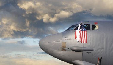 Boeing B-52 Stratofortress - Abd'li stratejik bombardıman uçağı, symboliz