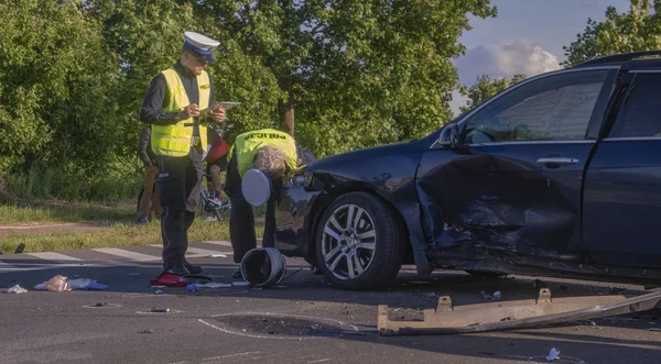 Szczecin, Polonia-maggio 2019: poliziotta della polizia stradale polacca — Foto Stock