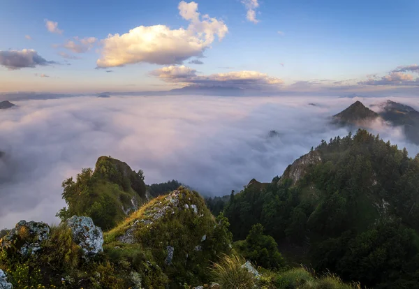 Panorama of mountains and valleys covered with morning fog in th — Stock Photo, Image