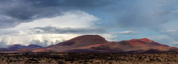 噴火の間に形成された景観を保護する国立公園 — ストック写真