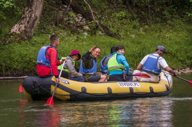 Dunajec gorge, Sromowce, Spisz, Polonya-Temmuz 2019: pon rafting