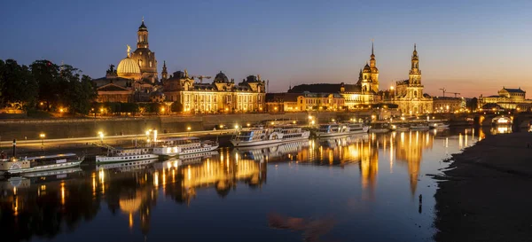 Дрезден, Саксонія, Німеччина-Червень 2017: Панорама реконструконструта — стокове фото