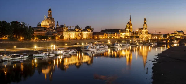 Dresden, Saksonya, Almanya-Haziran 2017: yeniden yapının panoraması