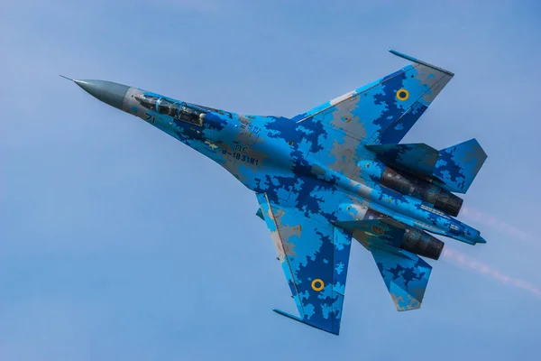 라돔, 폴란드 - 8 월 2018: Su 27 전투기 우크라이나어 공기 — 스톡 사진