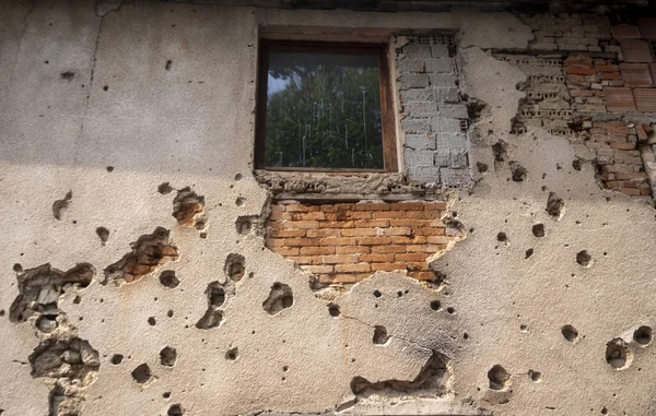 Merkezde Mostar ve Bosna-Hersek tarafından yıkılan binalar — Stok fotoğraf