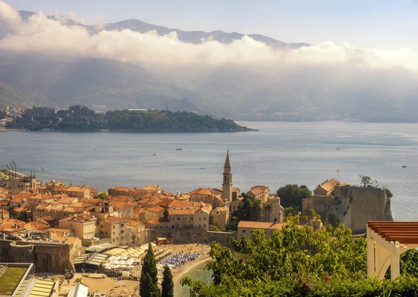 Widok na stare miasto budva w Czarnogórze — Zdjęcie stockowe