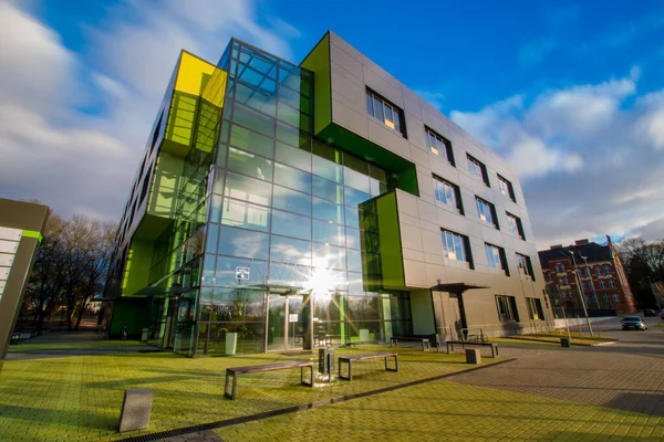 Szczecin, März 2018: Moderner Gebäudekomplex des Forschungszentrums — Stockfoto