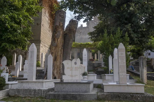 Mostar, Bosna-Hersek - Eylül 2019 - Mezarlar — Stok fotoğraf