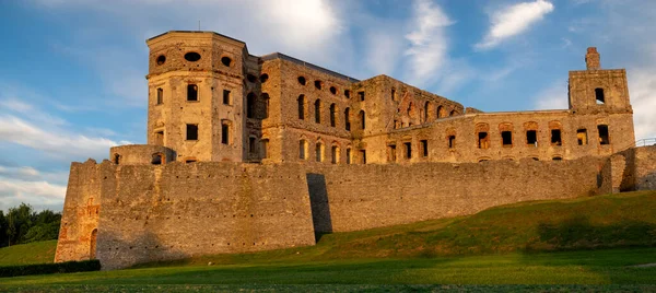 波兰Krzyztopor城堡的废墟 — 图库照片