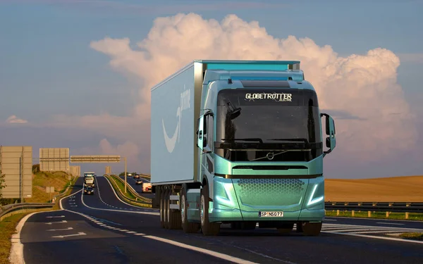 Ciężarówka Elektryczna Volvo Przyczepą Logo Amazon Prime — Zdjęcie stockowe