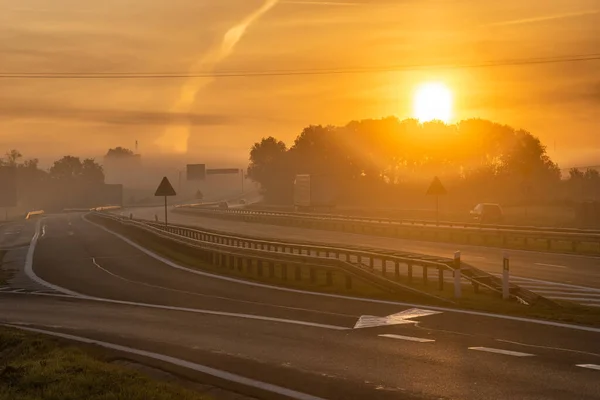 Sonnenaufgang Über Der Autobahn — Stockfoto