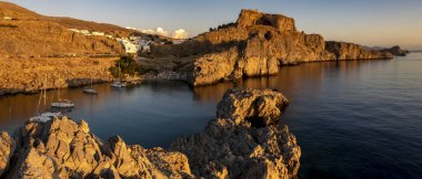 Lindos Kalesi ve Akropolis. Rodos, Yunanistan.