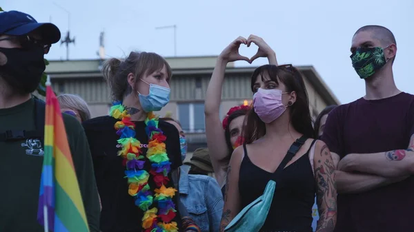 Katowice Polen Augustus 2020 Lgbt Gelijkheidsmars Jongeren Met Regenboogkleding Vechten — Stockfoto