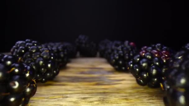 Blackberry Крупным Планом Взгляд Черные Ягоды Выборочным Акцентом Свежая Вкусная — стоковое видео