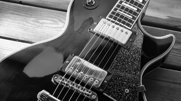 Guitarra Eléctrica Las Tablas Madera Con Espacio Copia Blanco Negro —  Fotos de Stock