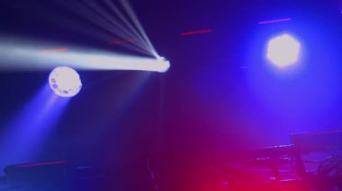 Gösteri için profesyonel sahne ışıklandırması 