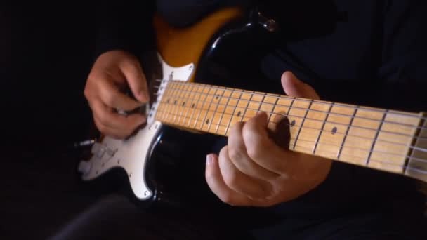 Músico Tocando Guitarra Estúdio — Vídeo de Stock