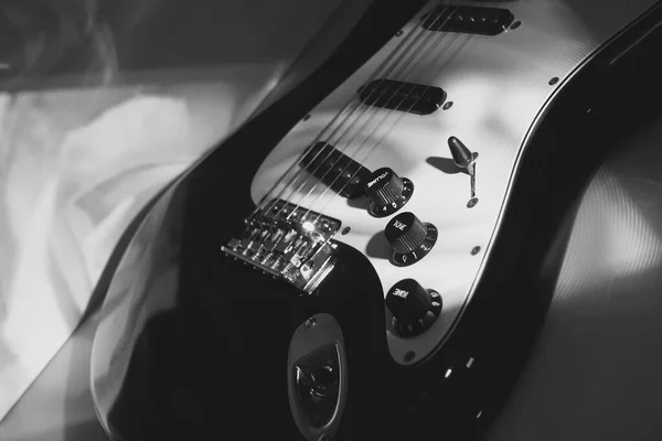 Elektrická Kytara Tmavé Pozadí Kopírovací Prostor — Stock fotografie