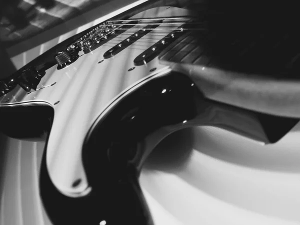 Guitarra Elétrica Fundo Escuro — Fotografia de Stock