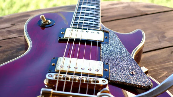 Elektrická Kytara Dřevěných Prknech Closeup Copy Space — Stock fotografie