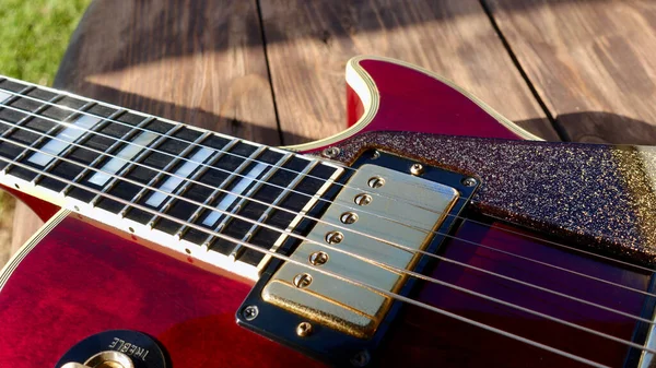 Guitarra Elétrica Nas Tábuas Madeira Fechar Espaço Cópia — Fotografia de Stock