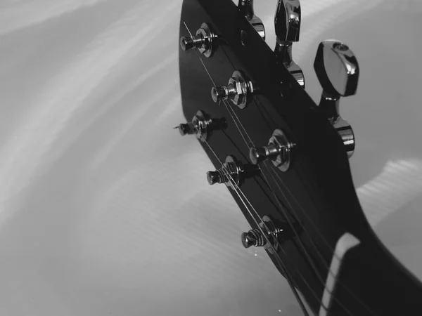 Gitarre Nahaufnahme Schwarz Weiß — Stockfoto