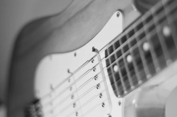 Closeup Guitarra Elétrica Preto Branco — Fotografia de Stock