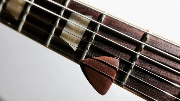 Elektryczna Szyja Gitary Zbliżenie Główki Tło Koloru — Zdjęcie stockowe