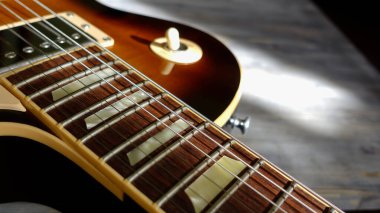 Elektro gitar kapanışı. Boşluğu kopyala