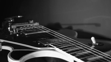 Elektro gitar kapanışı. kopyalama alanı. siyah ve beyaz