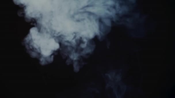 Felhő Cigarettafüst Keveredés Igen Sötét Háttér — Stock videók