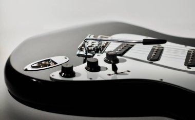 Klasik gitar ve kovboy şapkası. Yakın çekim