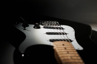 Klasik gitar ve kovboy şapkası. Yakın çekim