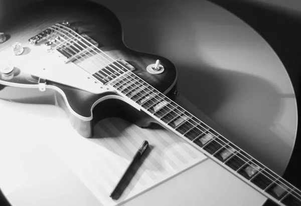 Guitarra Vintage Notas Primer Plano Blanco Negro —  Fotos de Stock