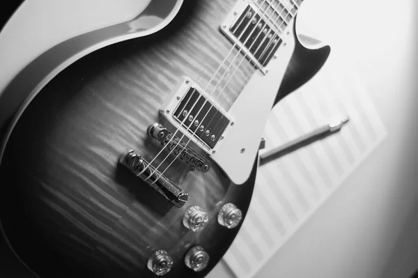 Guitare Vintage Notes Gros Plan Noir Blanc — Photo