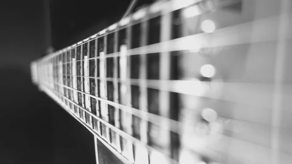 Klasik Elektro Gitar Kapanışı Siyah Beyaz — Stok fotoğraf