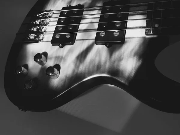 Baixo Elétrico Headstock Guitarra Close Preto Branco — Fotografia de Stock