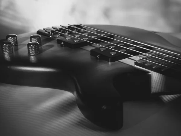 Electric Bass Guitar Headstock Closeup Black White — Stock Photo, Image