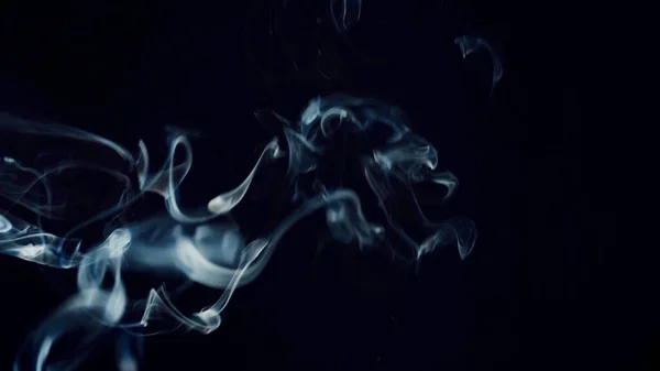 Fumo Nei Raggi Luce Disegna Belle Immagini — Foto Stock