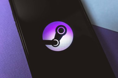  Akıllı telefon ekranında buharlı uygulama logosu.