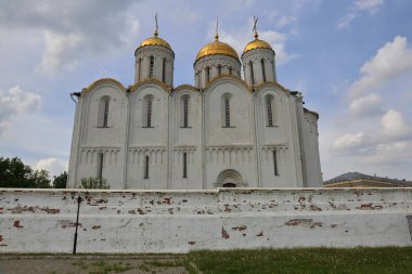 Vladimir, Rusya - 18 Mart 2018: Varsayım Katedrali XII yüzyıl. Beyaz taş mimarisinin seçkin bir anıt. Rusya'nın altın yüzük. UNESCO Dünya Mirası
