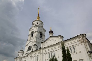 Vladimir, Rusya - 18 Mart 2018: Varsayım Katedrali XII yüzyıl. Beyaz taş mimarisinin seçkin bir anıt. Rusya'nın altın yüzük. UNESCO Dünya Mirası
