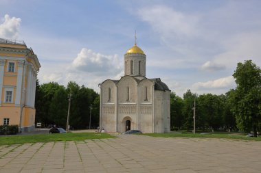 Vladimir, Rusya - 18 Mart 2018: St Demetrius Cathedral XII yüzyıl. Beyaz taş mimarisinin eşsiz monumet. UNESCO'nun Dünya Kültür Mirası Listesi'ne üzerinde yazılı