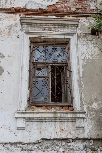 Une Partie Façade Une Vieille Maison Pierre Abandonnée — Photo