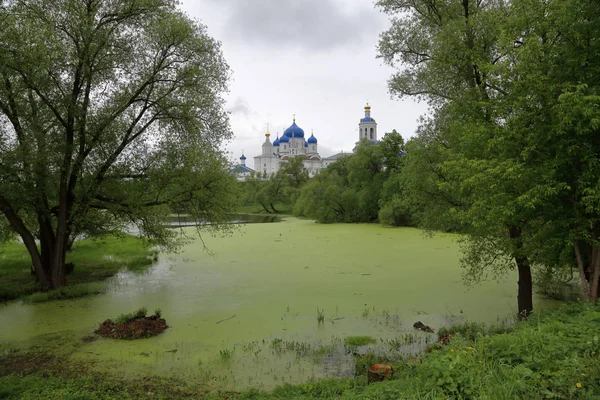 Bogolyubovo Ryssland Maj 2018 Fasaden Heliga Bogolyubsky Kvinnliga Kloster Födelsekyrkan — Stockfoto