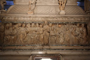 Bologna, İtalya - 20 Temmuz 2018: İç San Domenico bazilikanın. 13. yüzyılda inşa